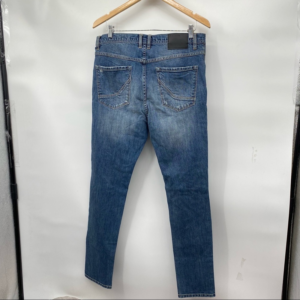 Empyre Men's Medium Wash Blue Distressed Jeans Size 32 - Picture 4 of 8